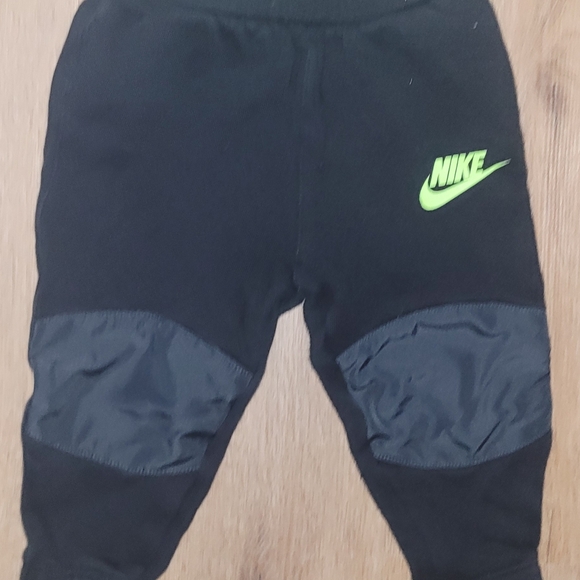 Nike track suit - Picture 8 of 10